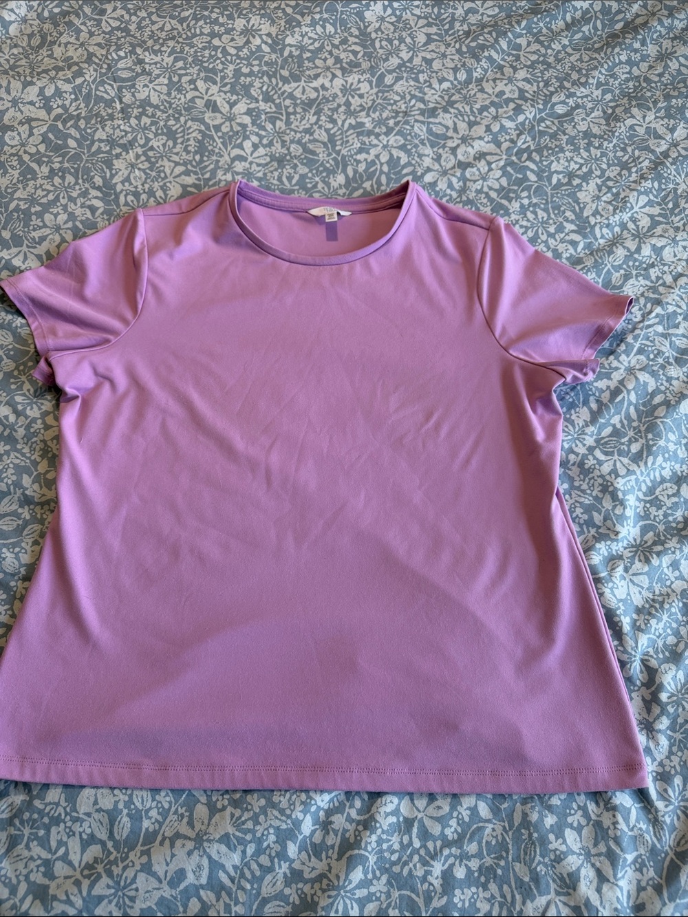 Time and Tru Lilac Short Sleeve Crewneck Tee